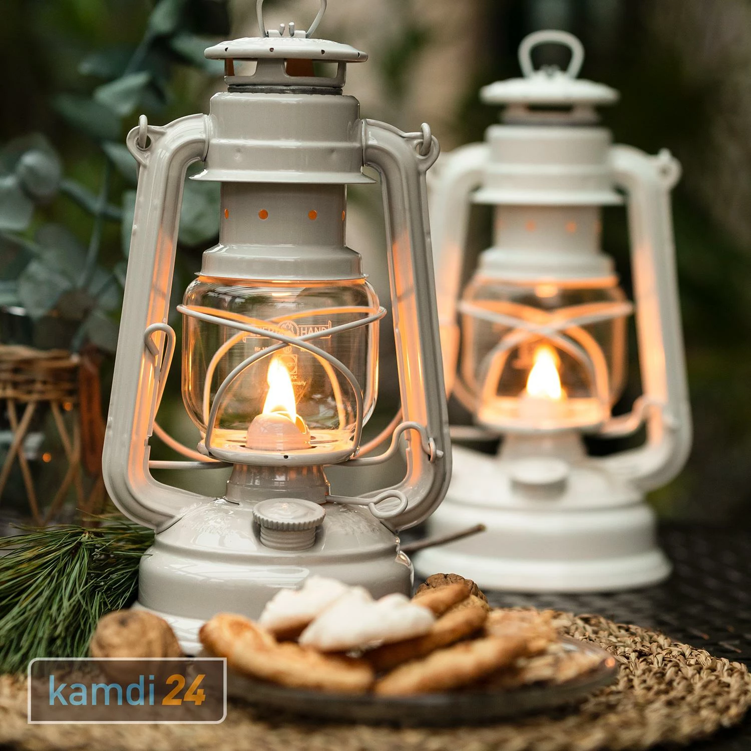 Feuerhand Sturmlaterne Baby Special 276 Softbeige 10 Feuerhand Sturmlaterne Baby Special 276 Softbeige – Bild 10