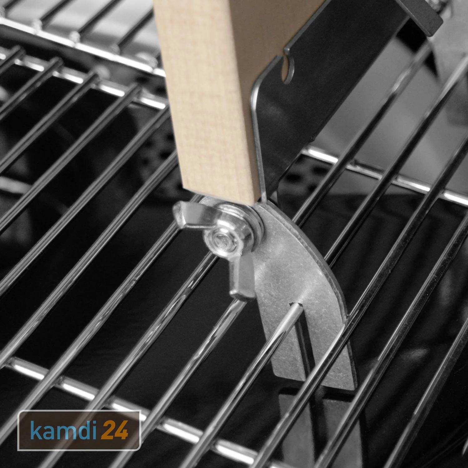 Muurikka Flammlachsbrett Mit Halterung, Rahmen Und Erdspieß 7 Muurikka Flammlachsbrett Mit Halterung, Rahmen Und Erdspieß – Bild 7