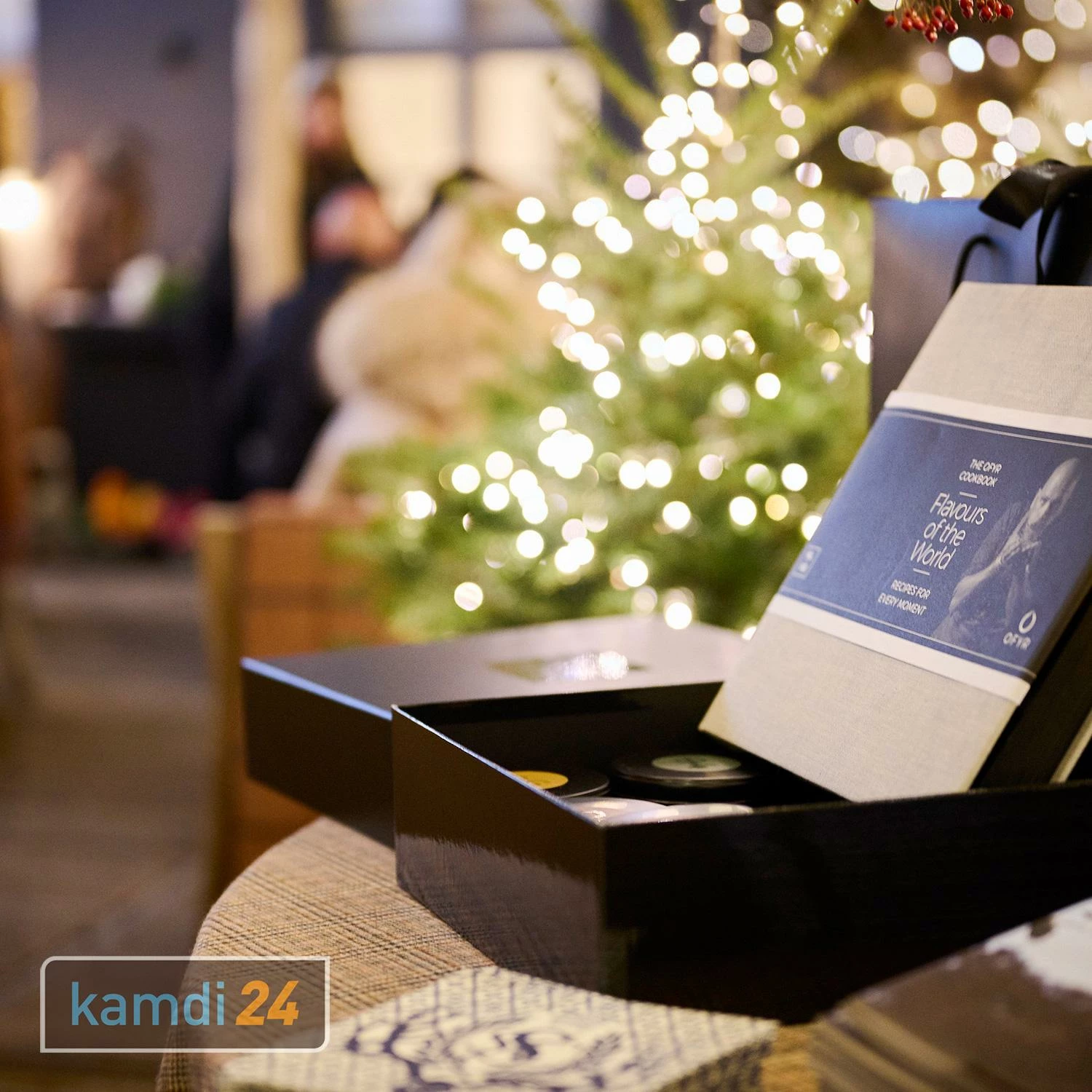 OFYR Kochbuch No.2 'Flavours Of The World' Set Mit 8 Gewürzen 3 OFYR Kochbuch No.2 'Flavours Of The World' Set Mit 8 Gewürzen – Bild 3