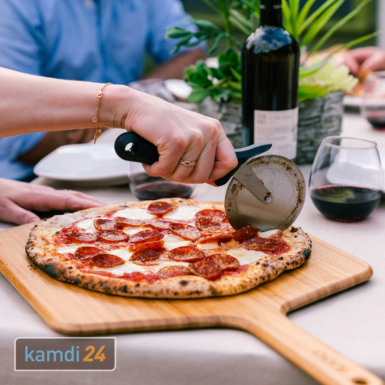 Ooni Pizzaschneider 5 Ooni Pizzaschneider – Bild 5