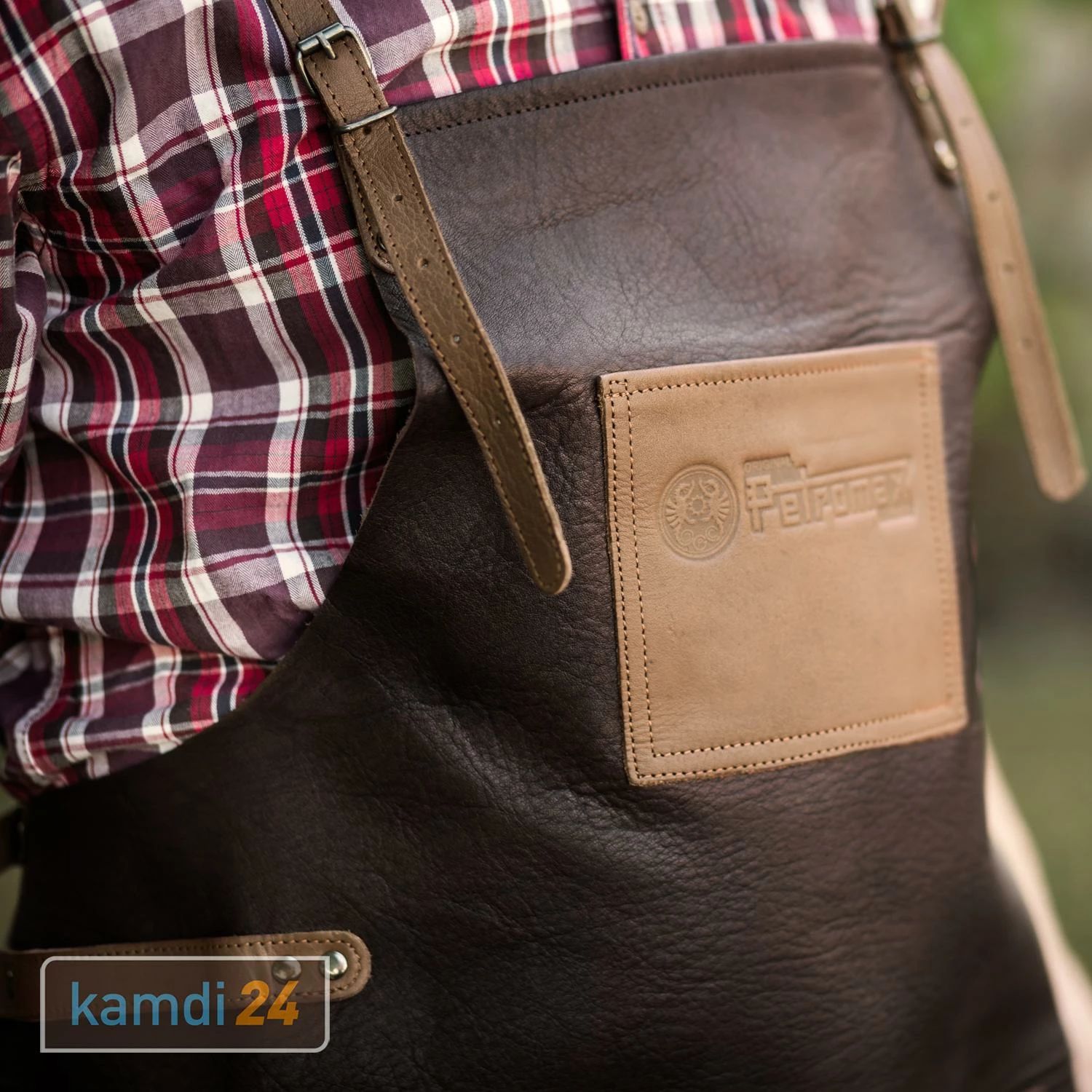 Petromax Büffelleder-Schürze Mit Gekreuztem Nackenband 10 Petromax Büffelleder-Schürze Mit Gekreuztem Nackenband – Bild 10